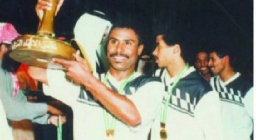 وفاة نجم الشباب الأسبق مساعد السويلم ووزير الرياضة ينعيه