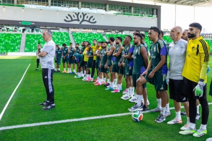 دونيس يوجه رسالة قوية لجماهير الأخضر قبل مونديال 2026