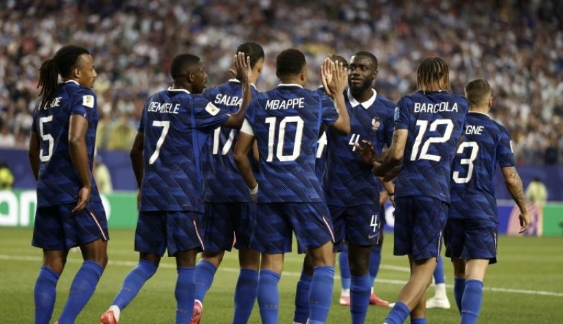 فرنسا تضرب العراق بثلاثية في كأس العالم
