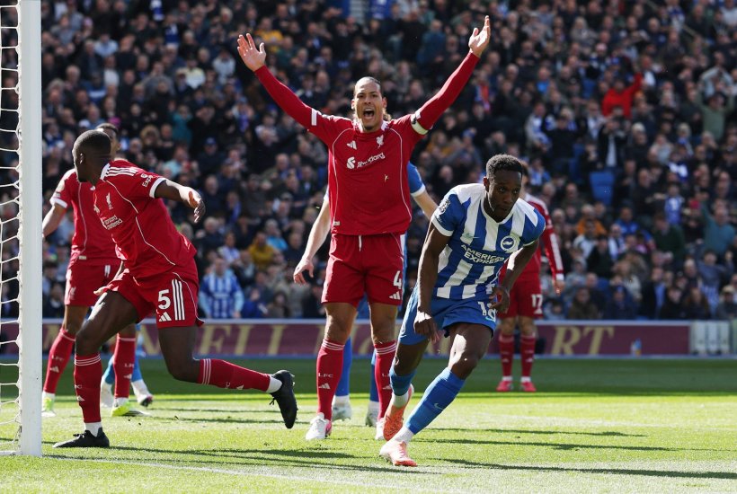 ليفربول منفتح على الاستماع للعروض المقدمة لفيرجيل فان دايك