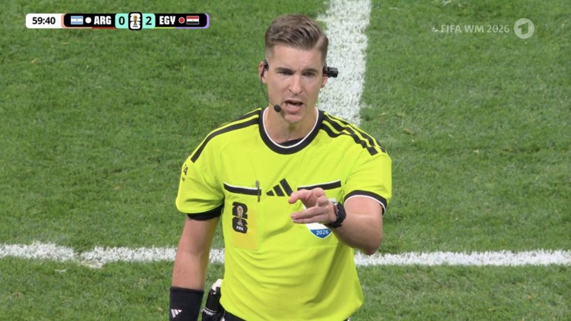 اتحاد الكرة المصري يطالب فيفا بالتحقيق مع فرانسوا ليتكسييه وطاقم الـVAR