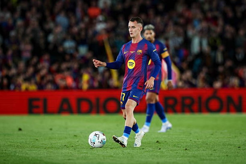 كاسادو: أريد البقاء في برشلونة، وإذا كان أحد لا يريدني فليخبرني