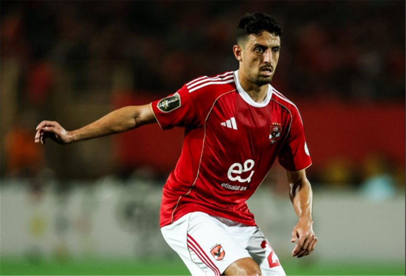 الأهلي يعلن تمديد عقد طاهر محمد طاهر حتى 2029