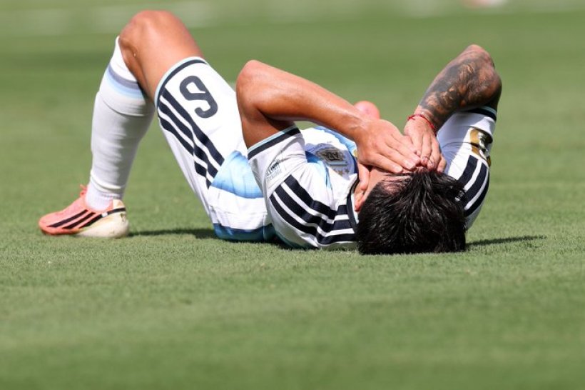 الإصابة تضرب ليساندرو مارتينيز في نهائي كأس العالم