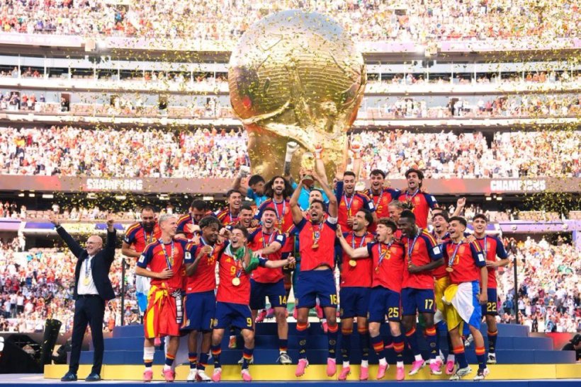 الاتحاد الإسباني يحذف صورة ترامب في لحظة رفع كأس العالم
