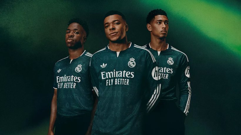 ريال مدريد يدشن قميصه الثاني للموسم الجديد