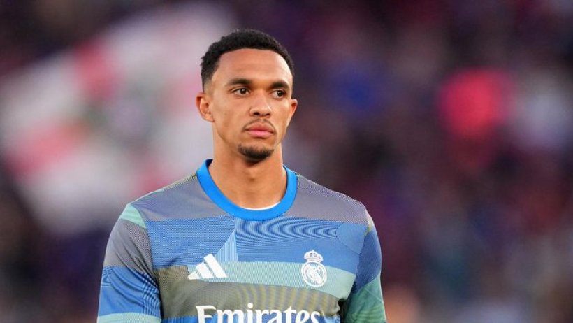 مورينيو يشعل الصراع بين ترينت ودومفريس في ريال مدريد