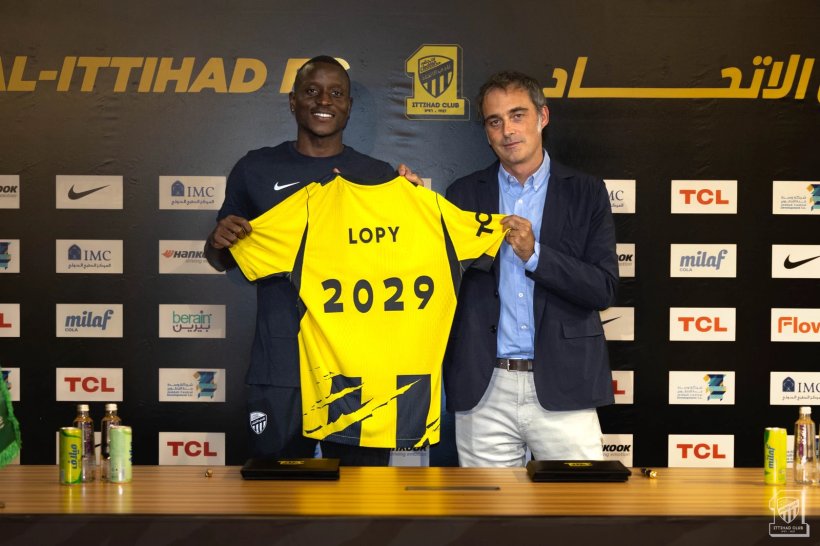 الاتحاد يعلن التعاقد مع السنغالي ديون لوبي حتى عام 2029
