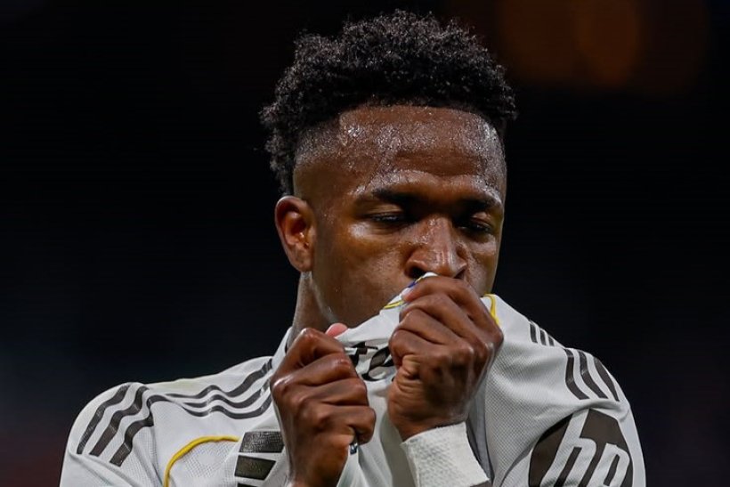 فينيسيوس يجدد عقده مع ريال مدريد