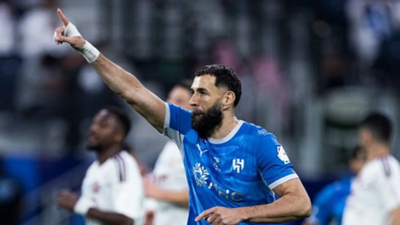 مستقبل بنزيما يُربك تحركات الهلال في سوق الانتقالات