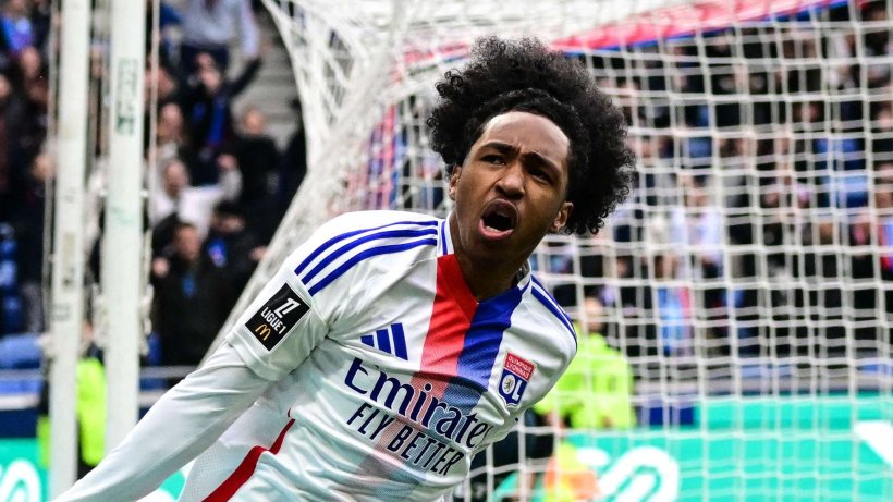 روما يواصل مفاوضاته لضم مالك فوفانا