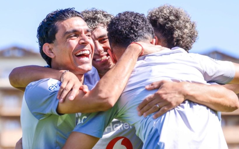 تاريخ مواجهات الأهلي وبرشلونة قبل مباراة الغد