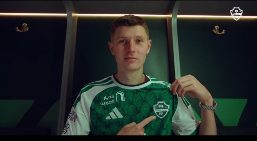 رسميًا.. بوندارينكو لاعبًا في الأهلي السعودي