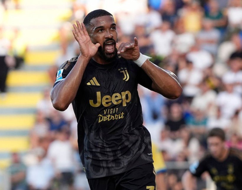 يوفنتوس يبدأ الدوري الإيطالي بانتصار على فروزينوني