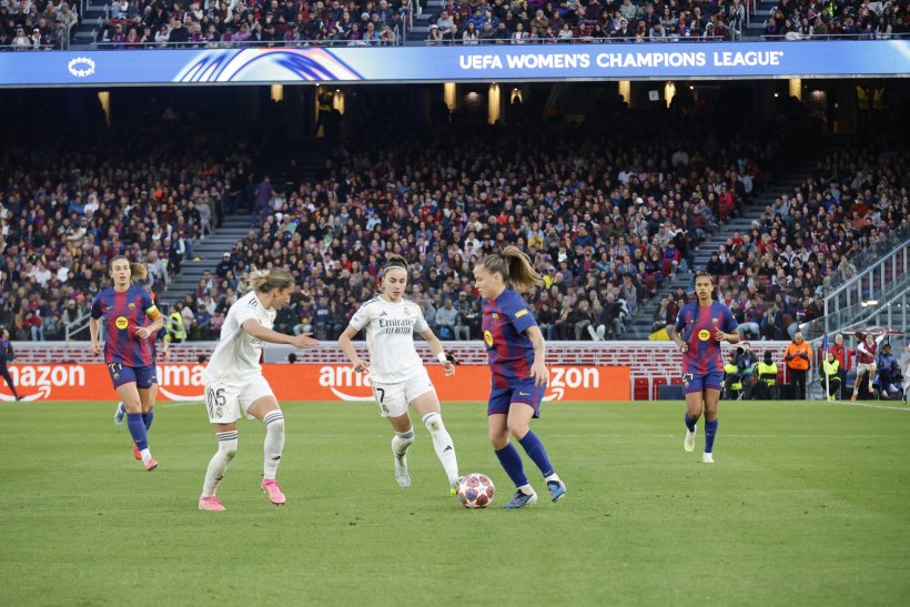 سبوتيفاي كامب نو يستضيف كلاسيكو السيدات بين برشلونة وريال مدريد