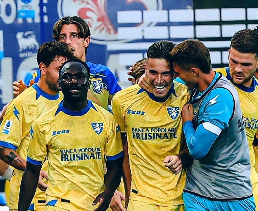 فروزينوني يكتسح فيورنتينا بثلاثية في عقر داره