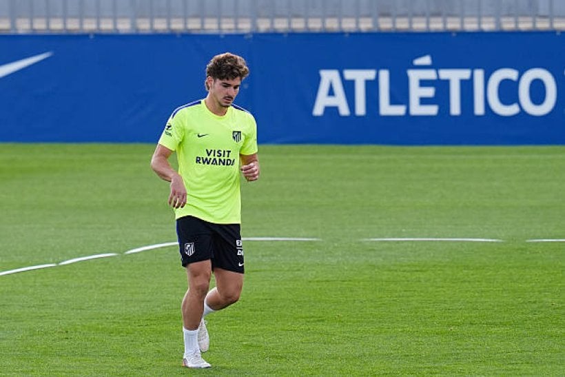 ألفاريز يعود إلى تدريبات أتلتيكو مدريد