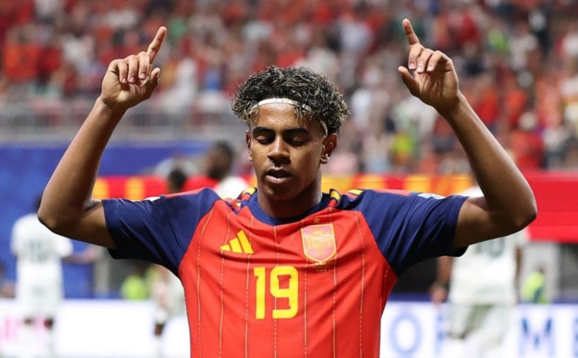 الركراكي يكشف كواليس محاولات إقناع يامال بتمثيل المغرب