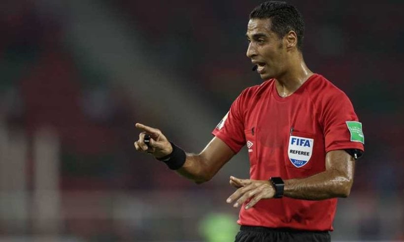 أمين عمر حكمًا لمباراة الأهلي وسموحة بالدوري