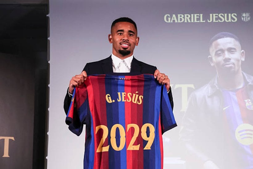 تقرير: نجوم أرسنال في برشلونة.. 11 تجربة بين النجاح والفشل