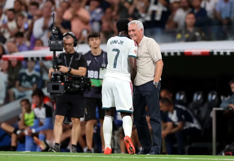 مورينيو يحسم موقفه من فينيسيوس