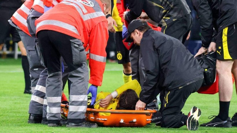 كاريتساس يعود إلى تدريبات بوروسيا دورتموند بعد واقعة مقلقة في دوري الأبطال