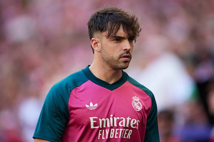 بعد تعافيه.. أسينسيو ينتظر ظهوره الرسمي الأول مع ريال مدريد