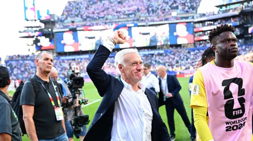 ديشامب يرفضاً عرضاً للعودة إلى التدريب