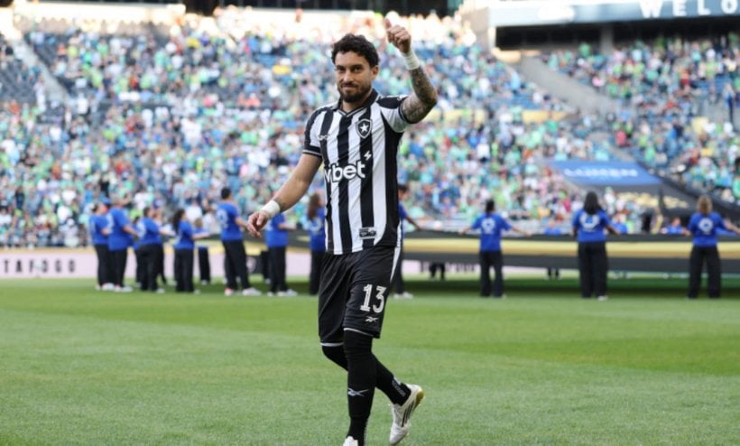 تيليس يكشف تفاصيل محادثته مع رونالدو قبل الانضمام إلى النصر