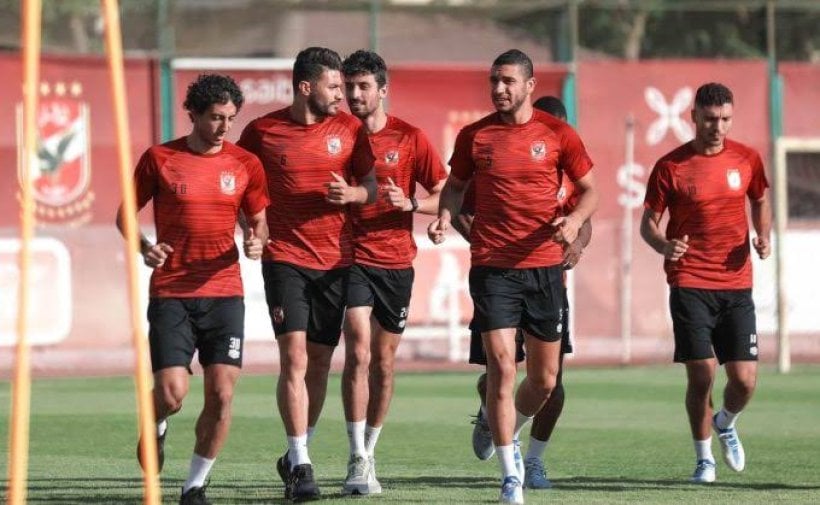 العين ينفي مفاوضاته لضم نجم الأهلي المصري
