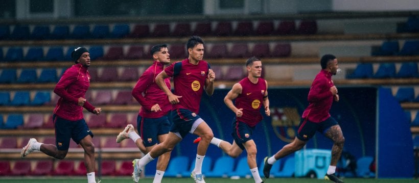 برشلونة يستأنف تدريباته تحت الأمطار ودي يونج يواصل العمل منفردًا
