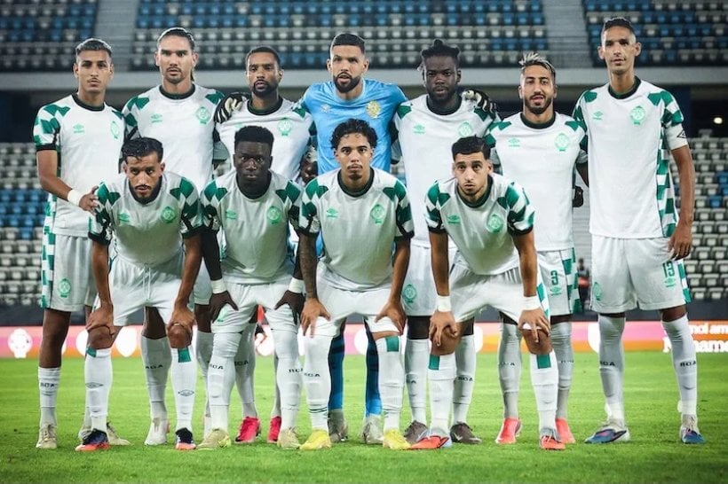 عقوبة قارية تهدد مشاركة زيداني مع الرجاء في كأس الكونفدرالية