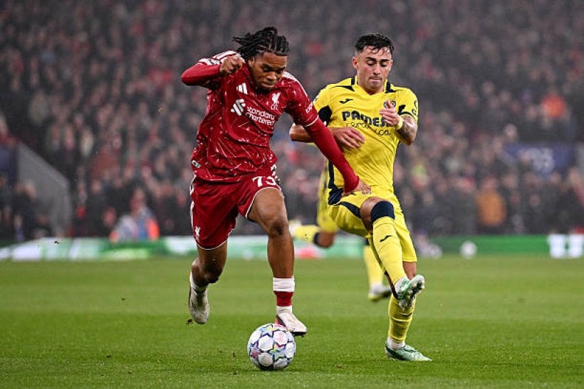 ليفربول يقترب من تجديد عقد نجوموها