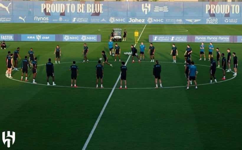 الهلال يختتم تدريباته في الرياض قبل السفر إلى الدمام لمواجهة القادسية