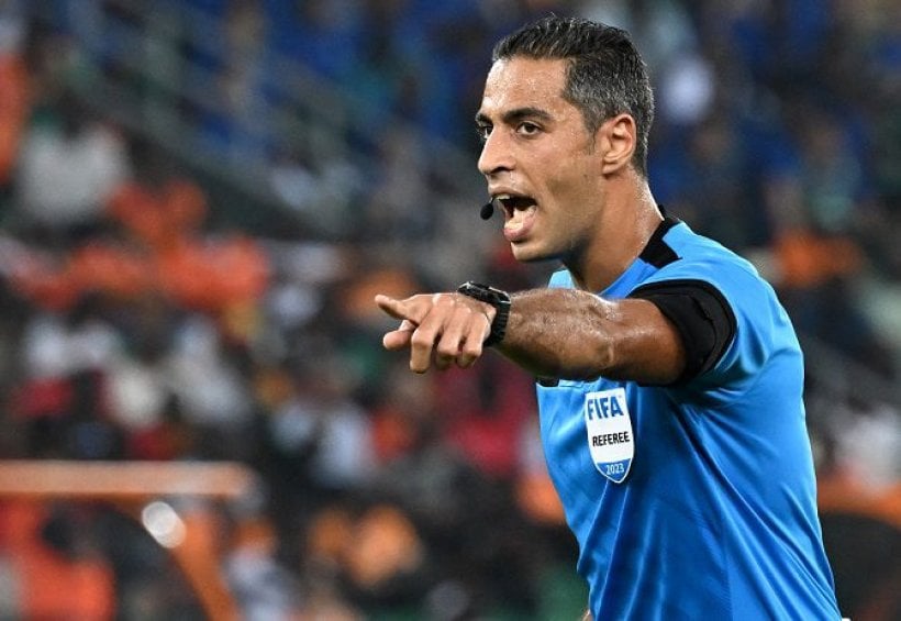 أمين عمر حكمًا لمباراة الأهلي ومودرن سبورت بالدوري الممتاز